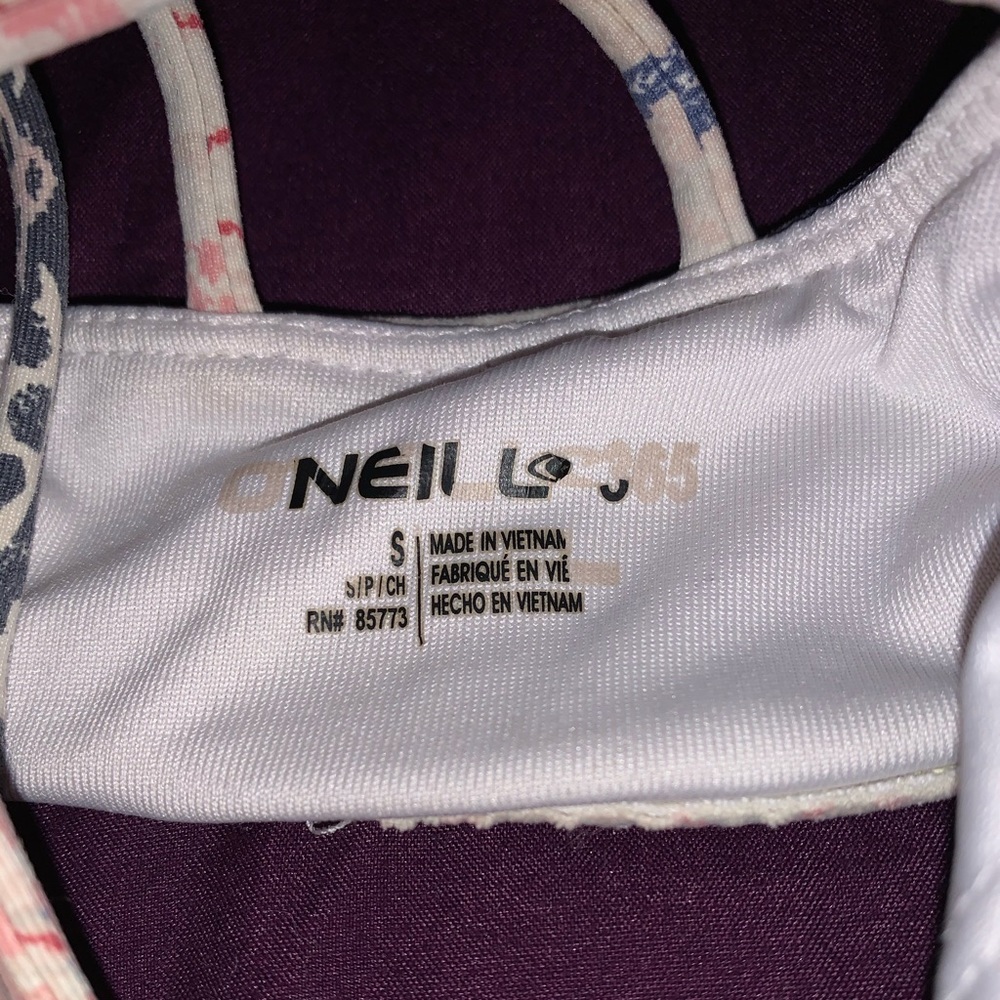 o’neil surfing top